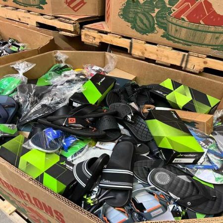 flip flops pallets with mixed summer footwear styles