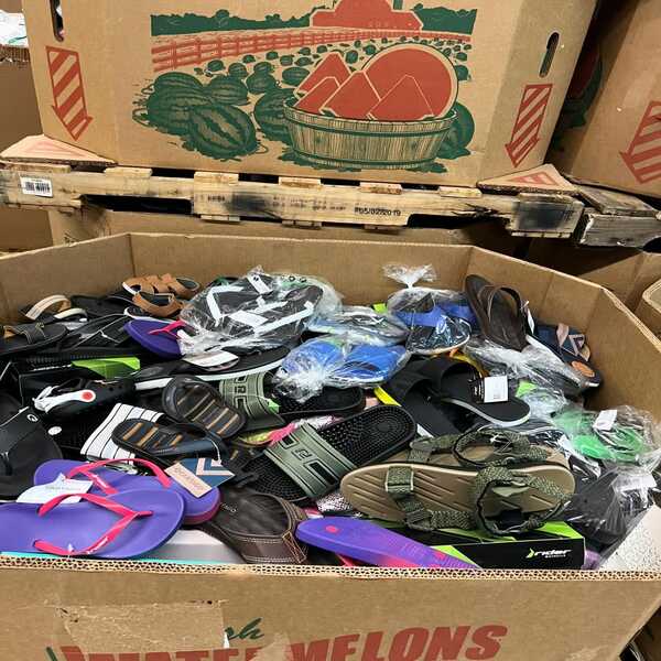 bulk flip flops pallets for men women and kids