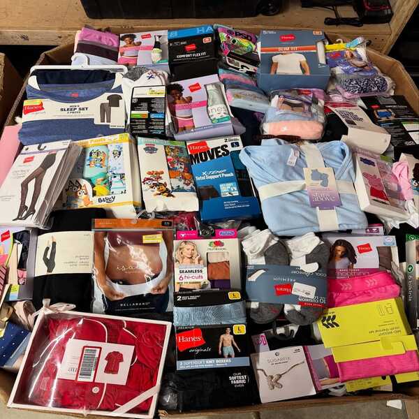 bulk accessories pallets with 600 pieces inventory